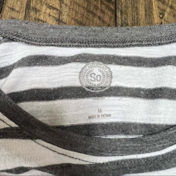Shoulder Cutout Striped Raglan Tee - Picture 6 of 7